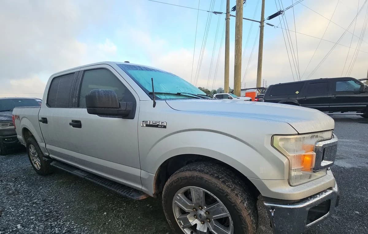 2018 FORD F-150 XLT CREW CAB SHORT BED 4