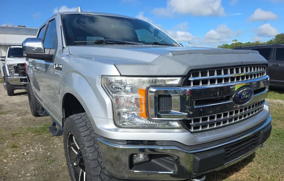 2018 FORD F-150 XLT CREW CAB SHORT BED 4