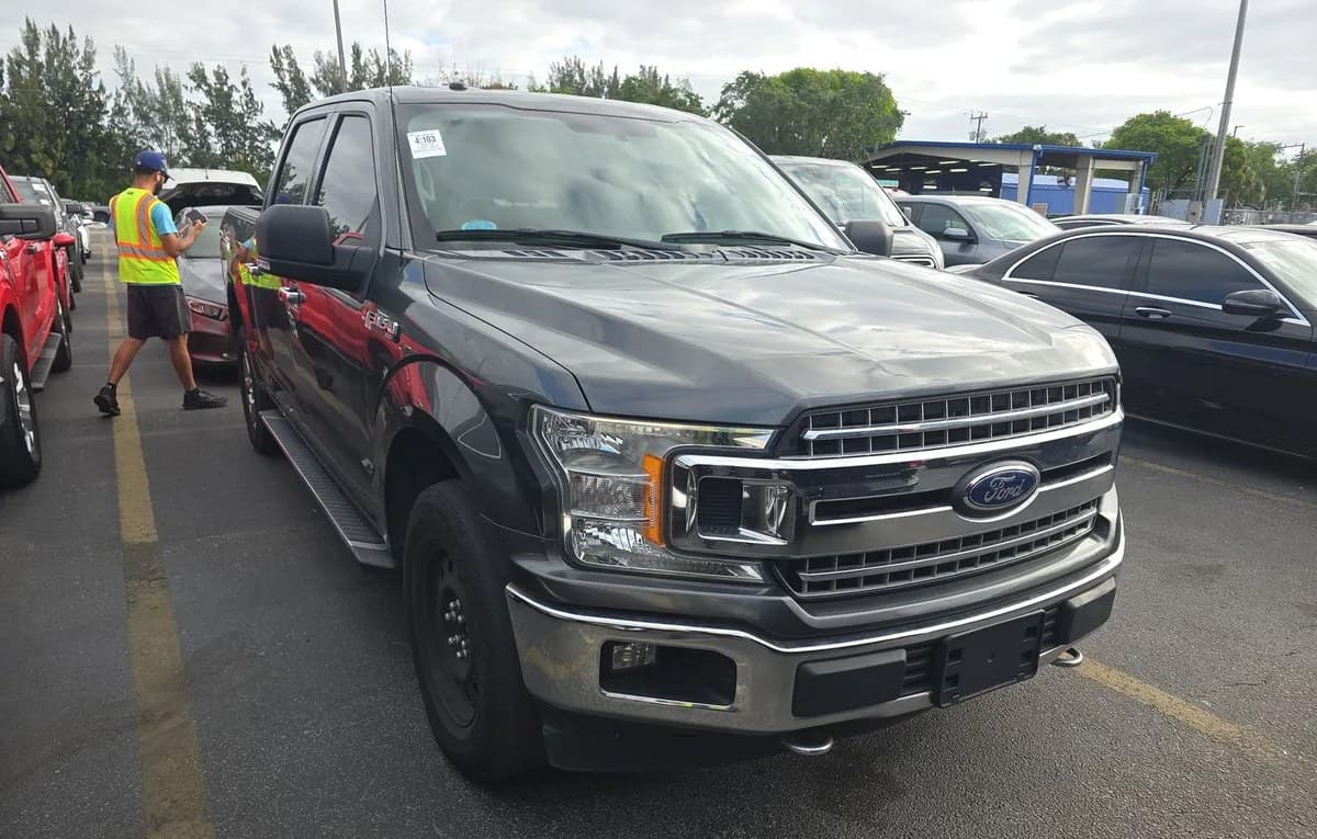 2018 FORD F-150 XLT CREW CAB SHORT BED 4
