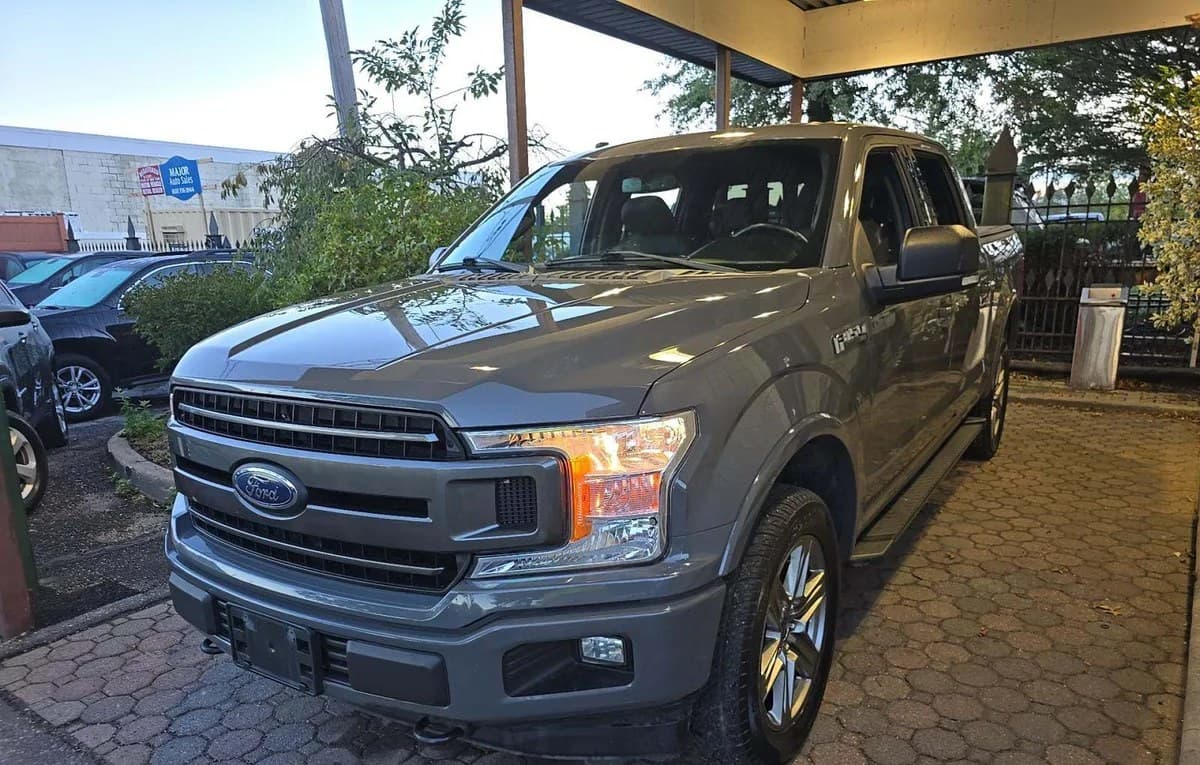 2018 FORD F-150 XLT CREW CAB SHORT BED 2