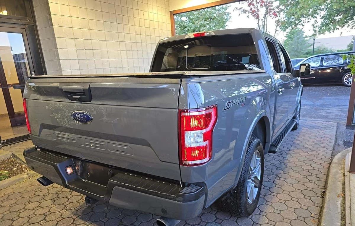 2018 FORD F-150 XLT CREW CAB SHORT BED 4