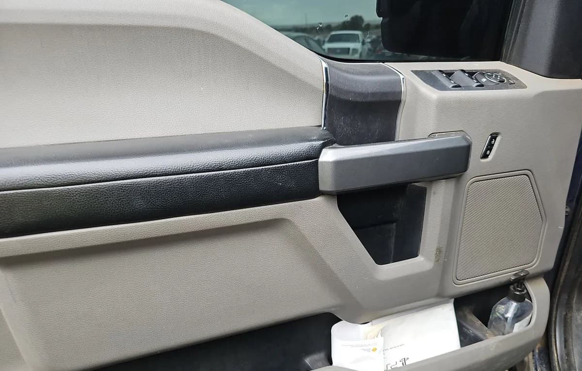 2017 FORD F-150 XLT CREW CAB SHORT BED 6