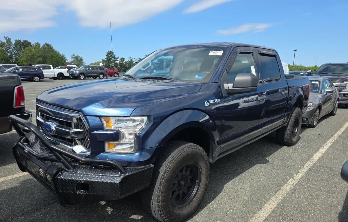 2017 FORD F-150 XLT CREW CAB SHORT BED 2