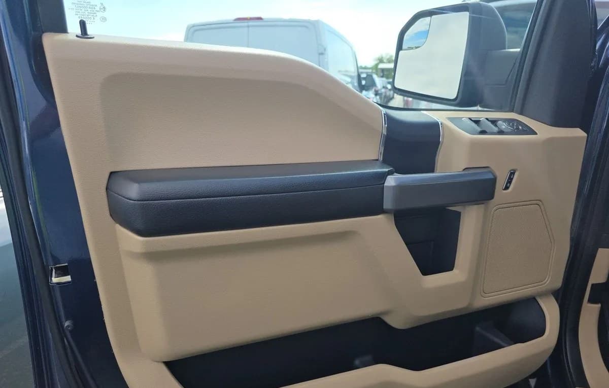 2017 FORD F-150 XLT CREW CAB SHORT BED 6