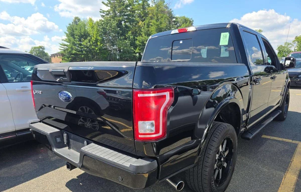 2017 FORD F-150 XLT CREW CAB SHORT BED 4