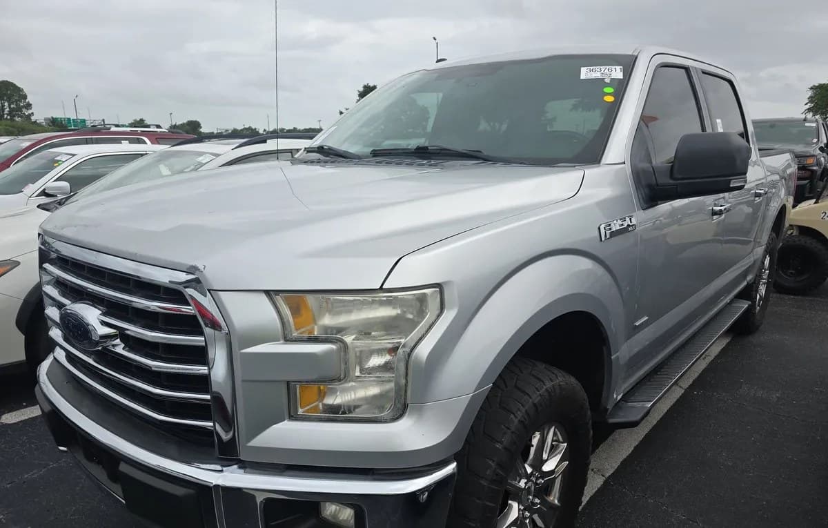 2017 FORD F-150 XLT CREW CAB SHORT BED 2