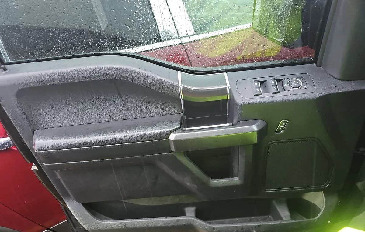 2018 FORD F-150 XLT CREW CAB SHORT BED 6