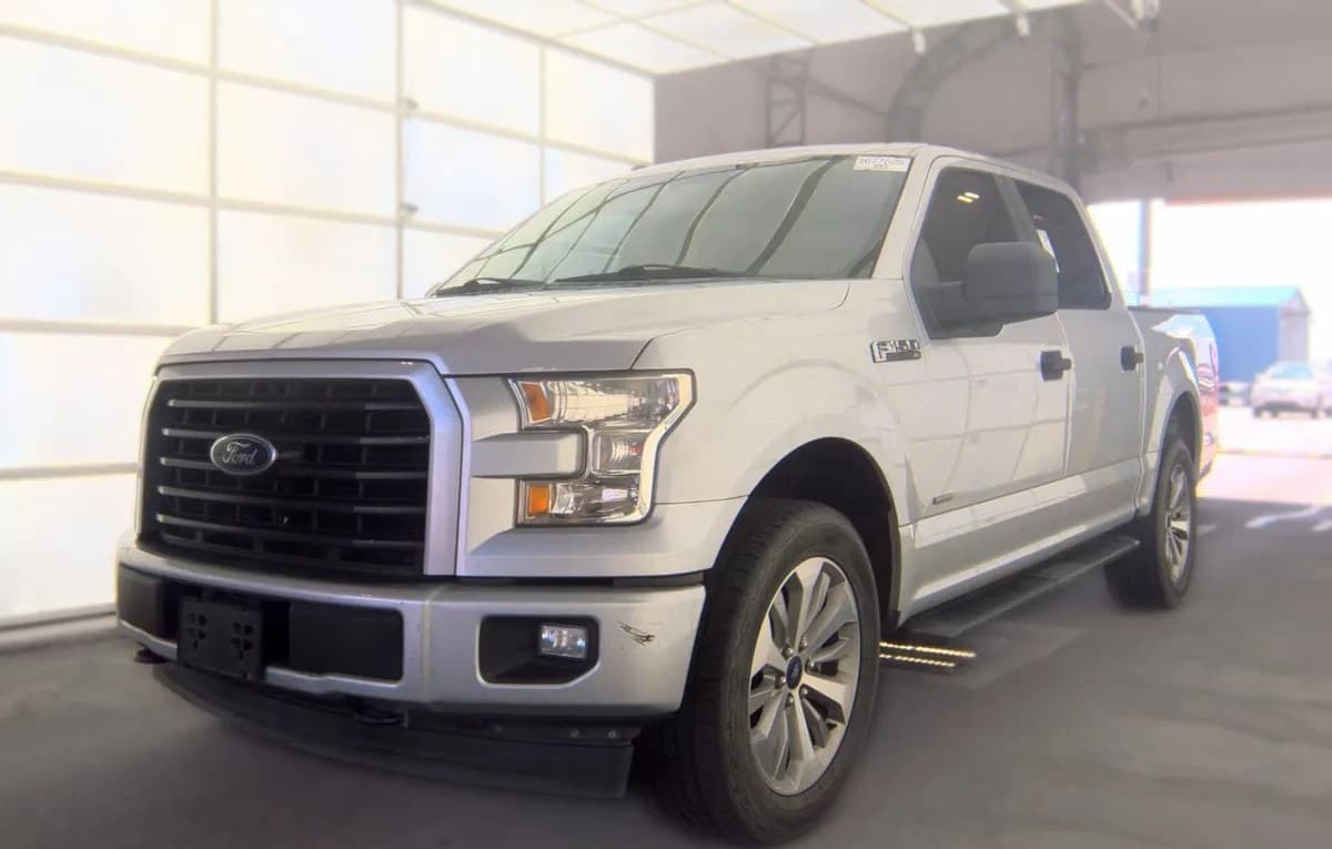 2017 FORD F-150 XL CREW CAB SHORT BED 2