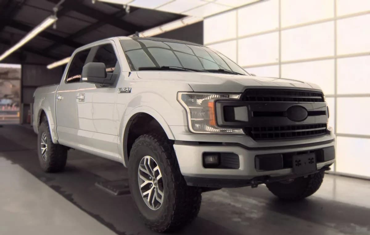 2018 FORD F-150 XLT CREW CAB SHORT BED 4