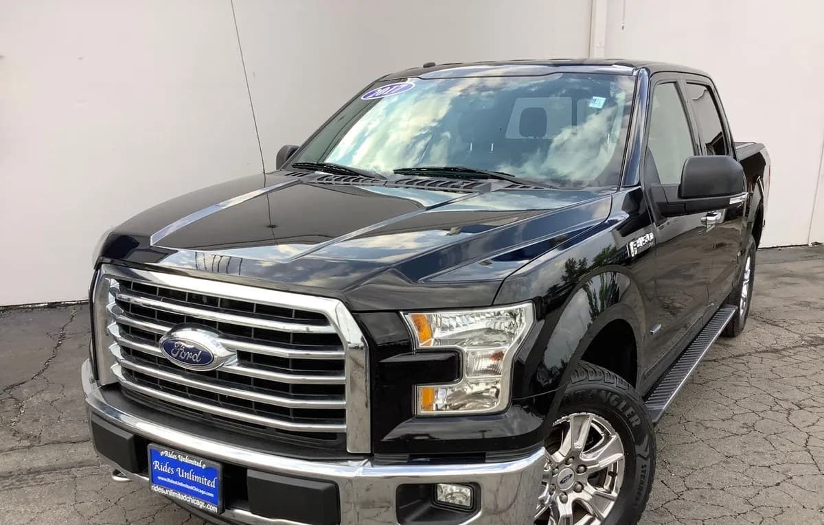 2017 FORD F-150 XLT CREW CAB SHORT BED 2