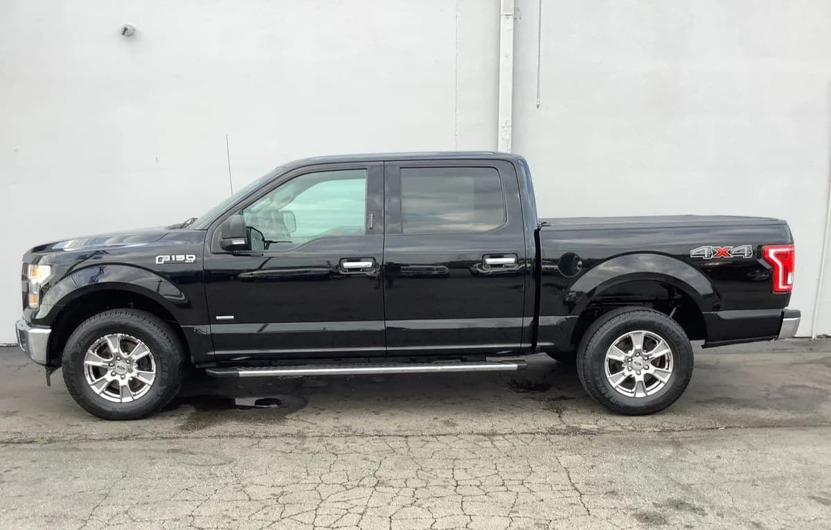 2017 FORD F-150 XLT CREW CAB SHORT BED 4