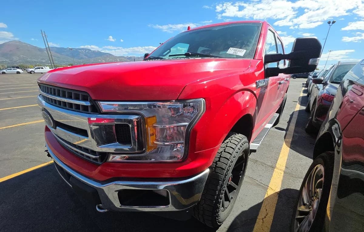 2018 FORD F-150 XLT CREW CAB SHORT BED 2