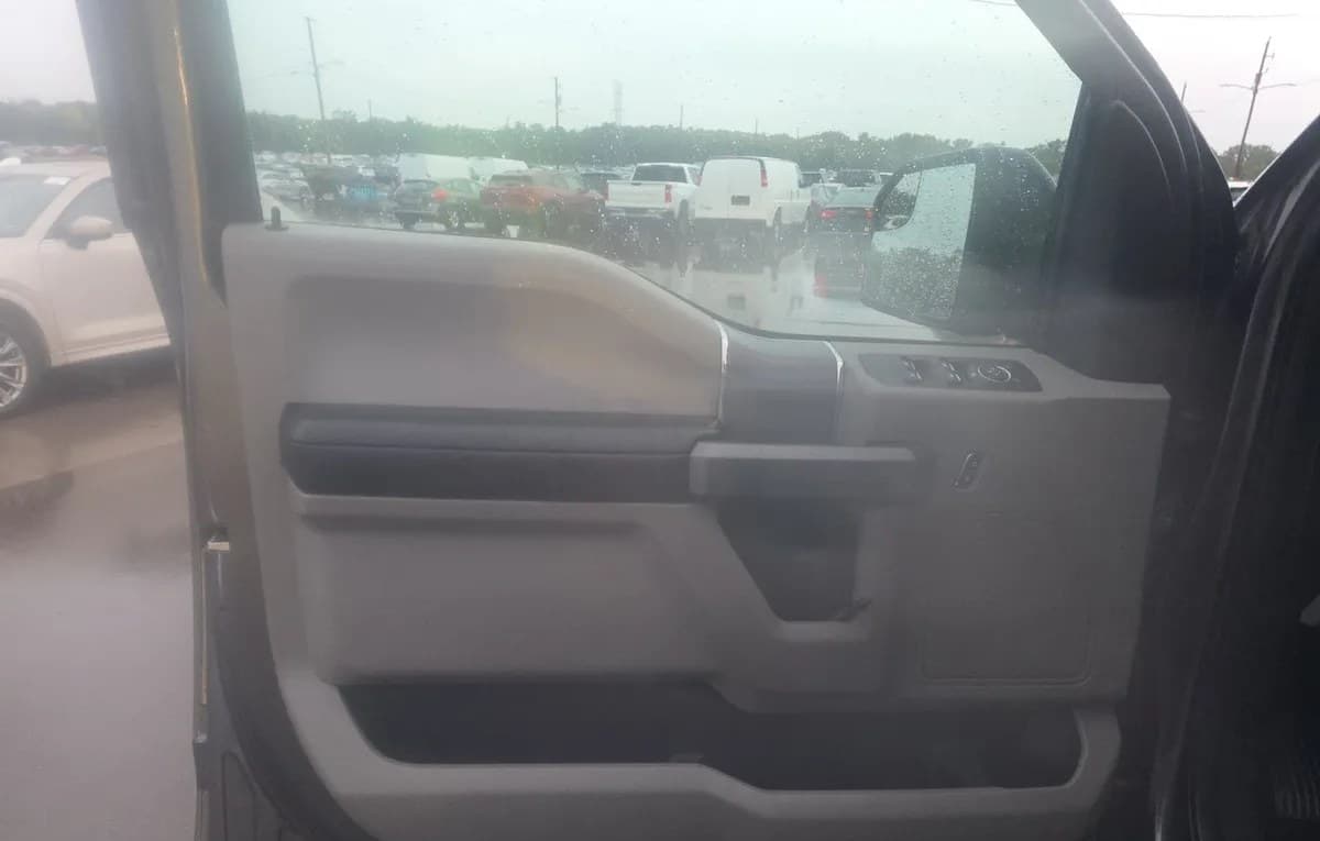 2017 FORD F-150 XLT CREW CAB SHORT BED 6