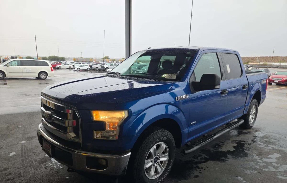 2017 FORD F-150 XLT CREW CAB SHORT BED 2