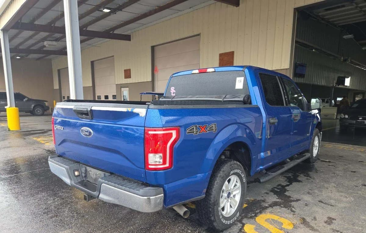 2017 FORD F-150 XLT CREW CAB SHORT BED 4