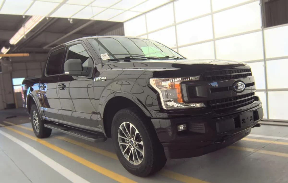 2018 FORD F-150 XLT CREW CAB SHORT BED 4