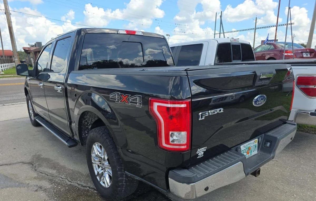 2017 FORD F-150 XLT CREW CAB SHORT BED 3