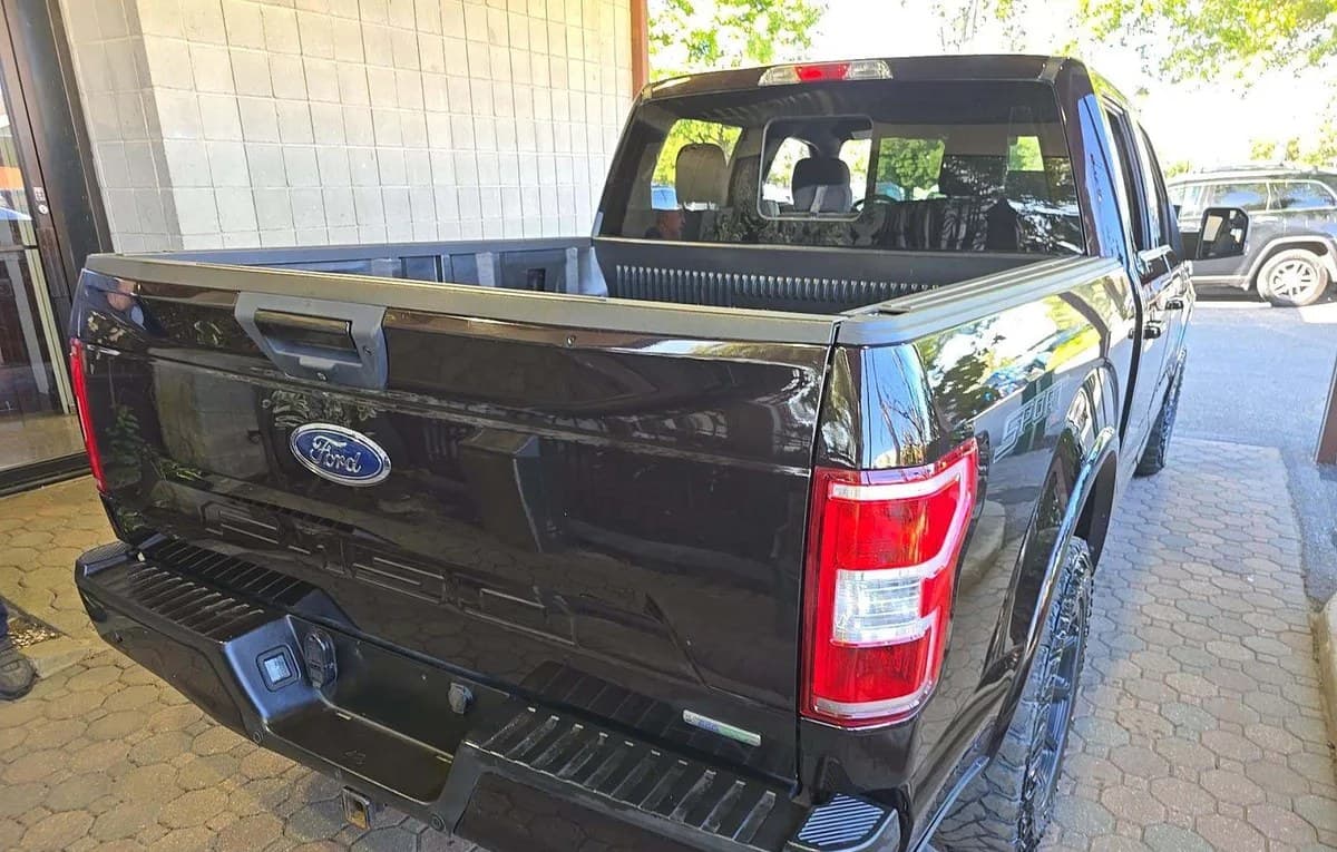 2018 FORD F-150 XLT CREW CAB SHORT BED 4