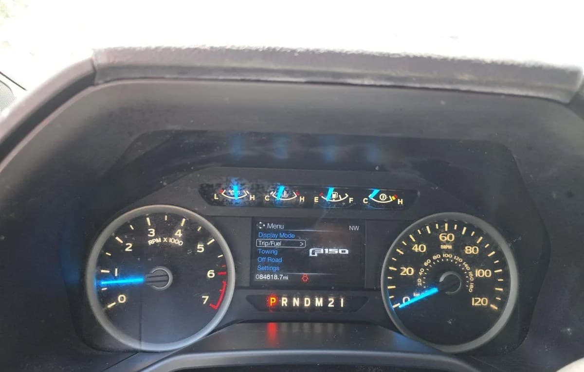 2017 FORD F-150 XLT CREW CAB SHORT BED 6