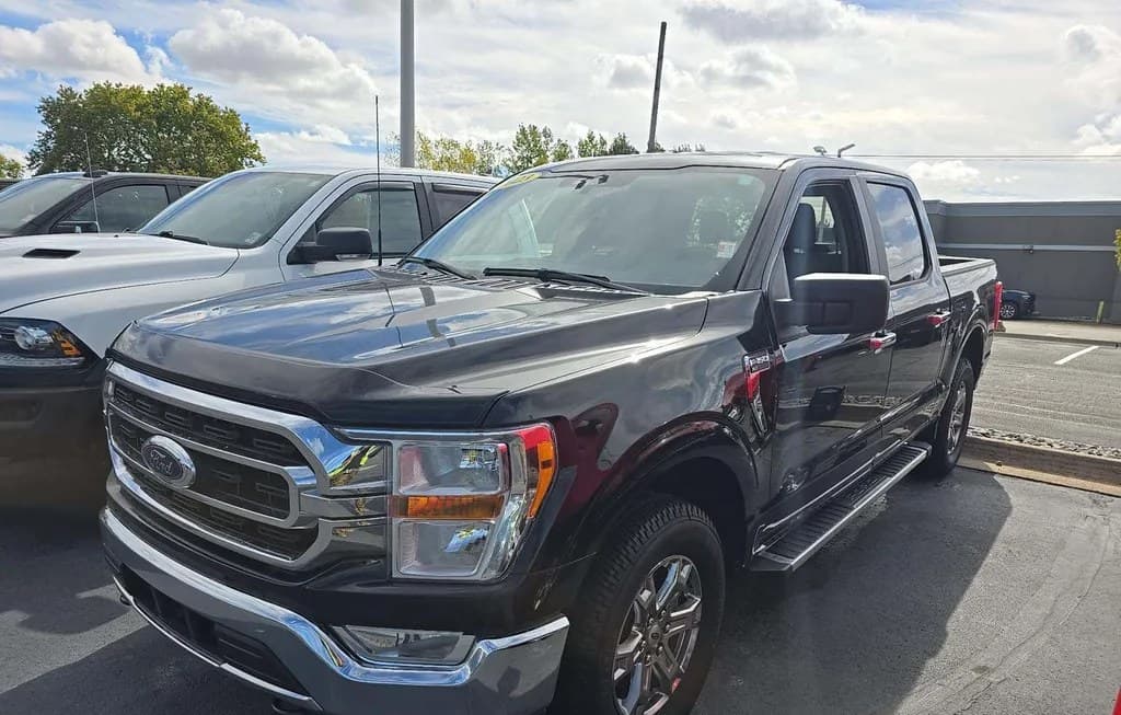2023 FORD F-150 XLT CREW CAB SHORT BED