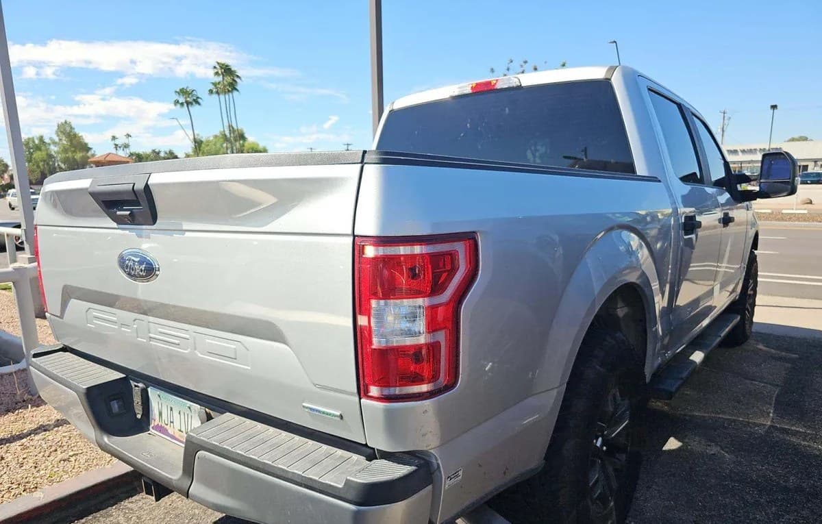 2019 FORD F-150 XL CREW CAB SHORT BED 4
