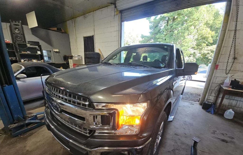 2018 FORD F-150 XLT EXTENDED CAB MEDIUM BED W/REAR DOORS