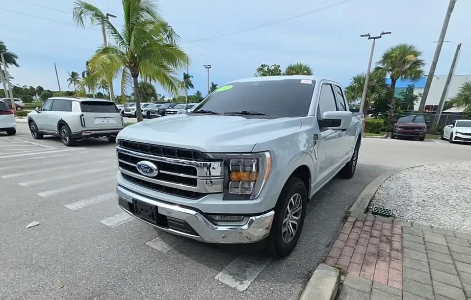 2022 FORD F-150 LARIAT EXTENDED CAB MEDIUM BED W/REAR DOORS