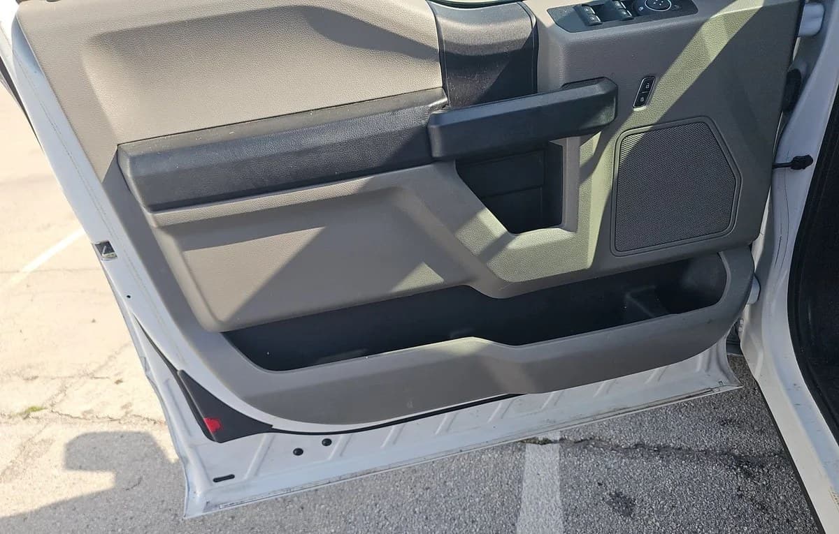2017 FORD F-150 XL EXTENDED CAB MEDIUM BED W/REAR DOORS 6