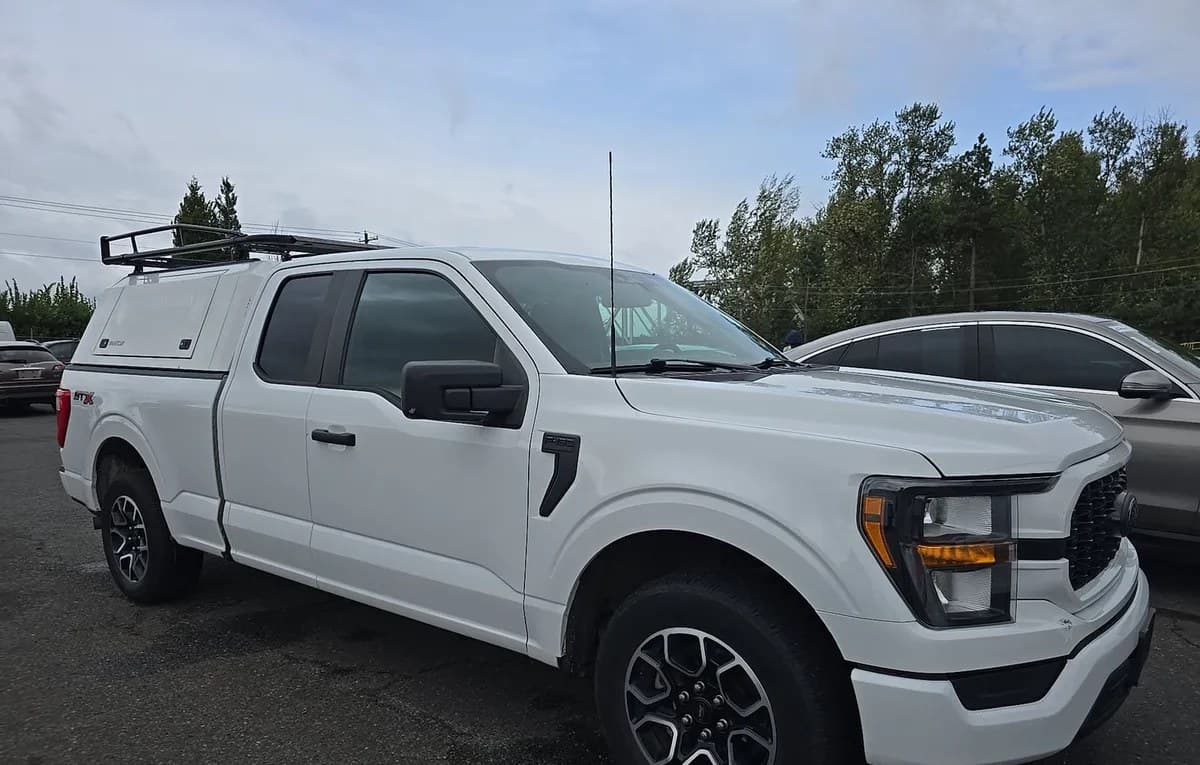2023 FORD F-150 XL EXTENDED CAB MEDIUM BED W/REAR DOORS 3