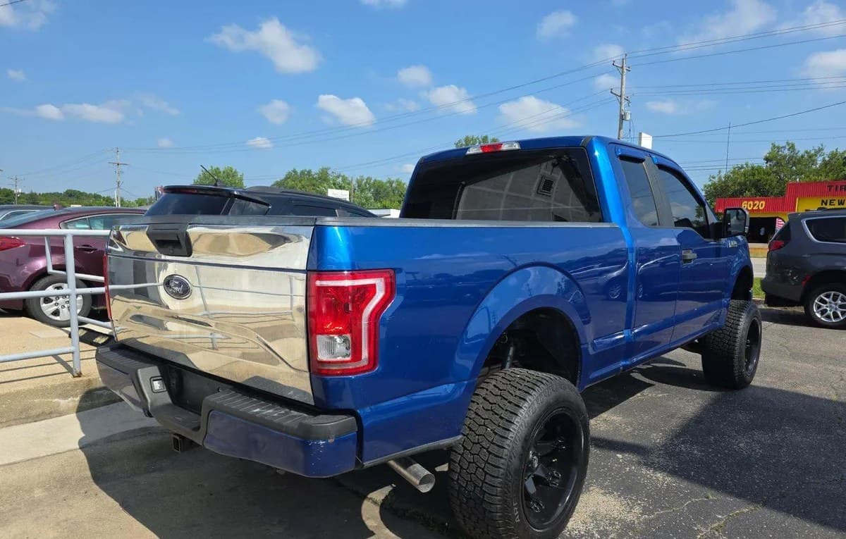 2017 FORD F-150 XL EXTENDED CAB MEDIUM BED W/REAR DOORS 4