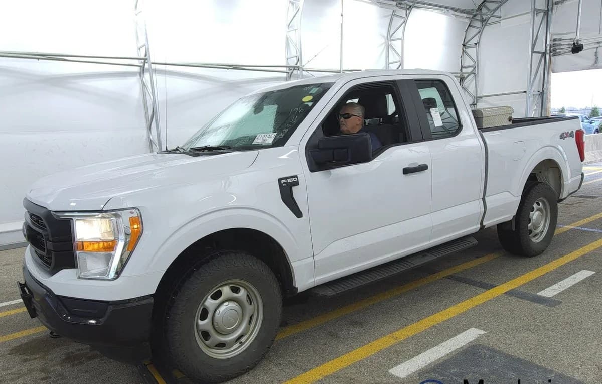2021 FORD F-150 XL EXTENDED CAB MEDIUM BED W/REAR DOORS 2