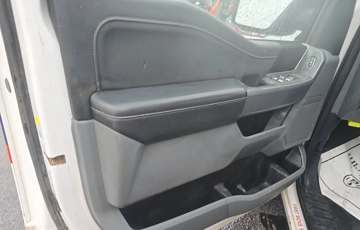 2022 FORD F-150 XLT EXTENDED CAB MEDIUM BED W/REAR DOORS 6