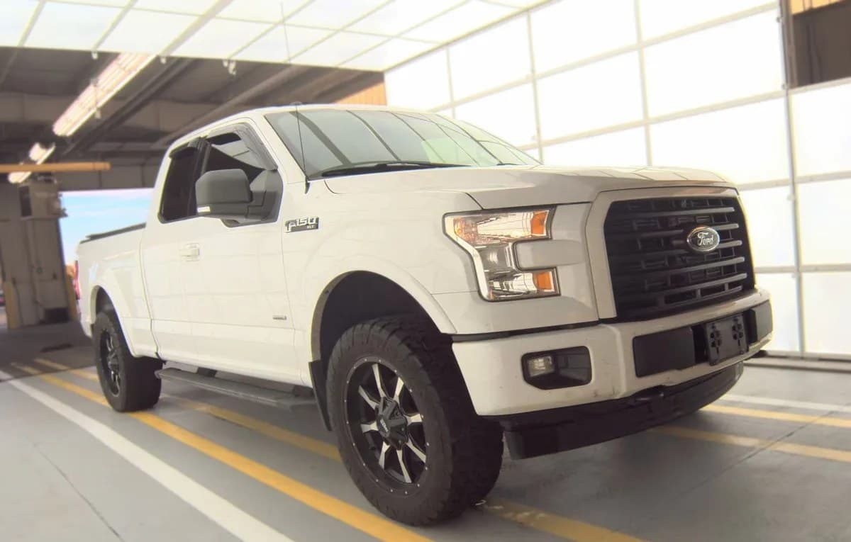 2017 FORD F-150 XLT EXTENDED CAB MEDIUM BED W/REAR DOORS 4