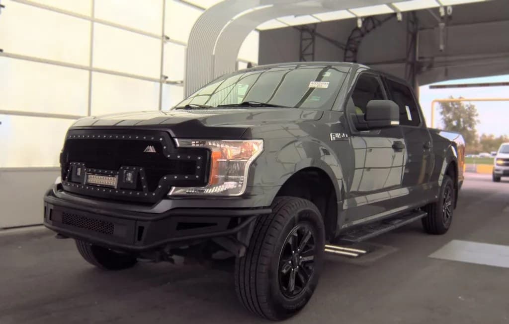 2020 FORD F-150 XLT CREW CAB MEDIUM BED