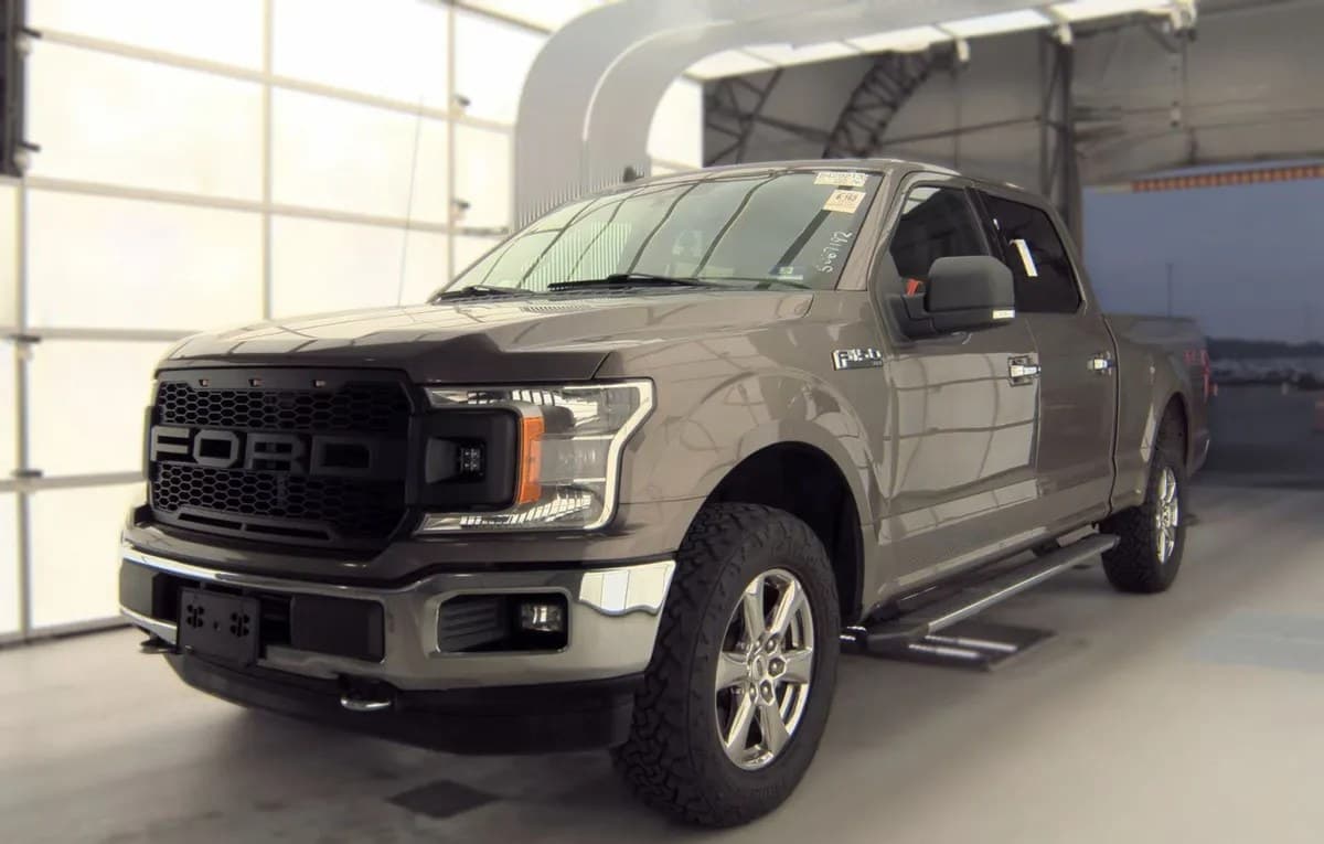 2019 FORD F-150 XLT CREW CAB MEDIUM BED 2