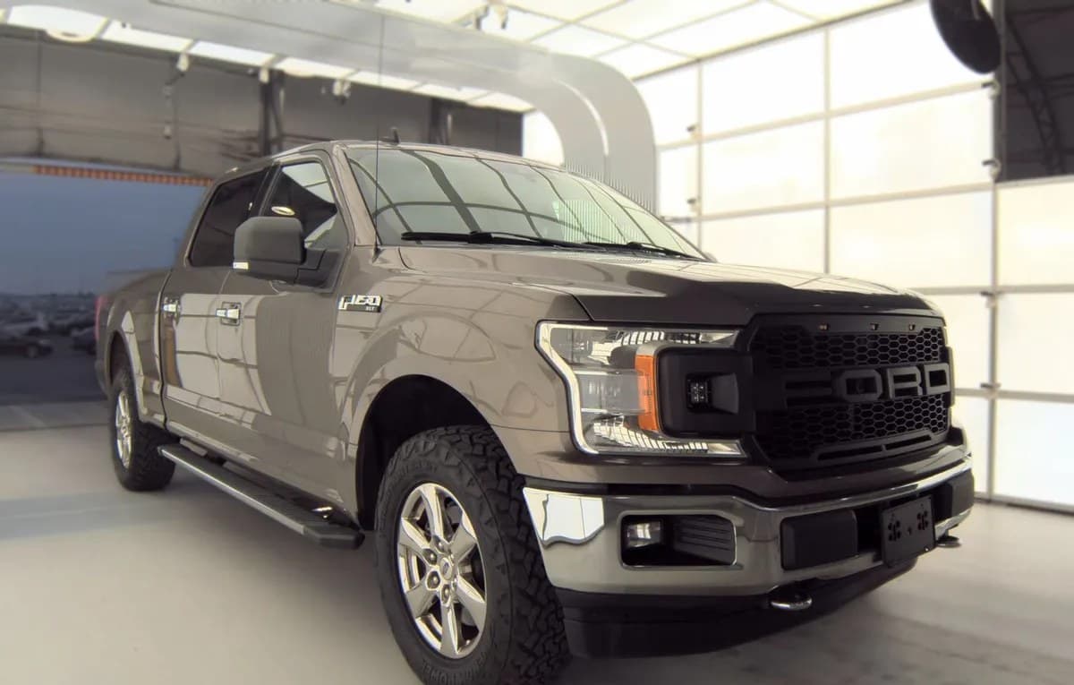 2019 FORD F-150 XLT CREW CAB MEDIUM BED 4