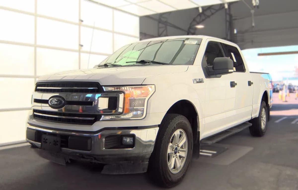 2019 FORD F-150 XLT CREW CAB MEDIUM BED 2