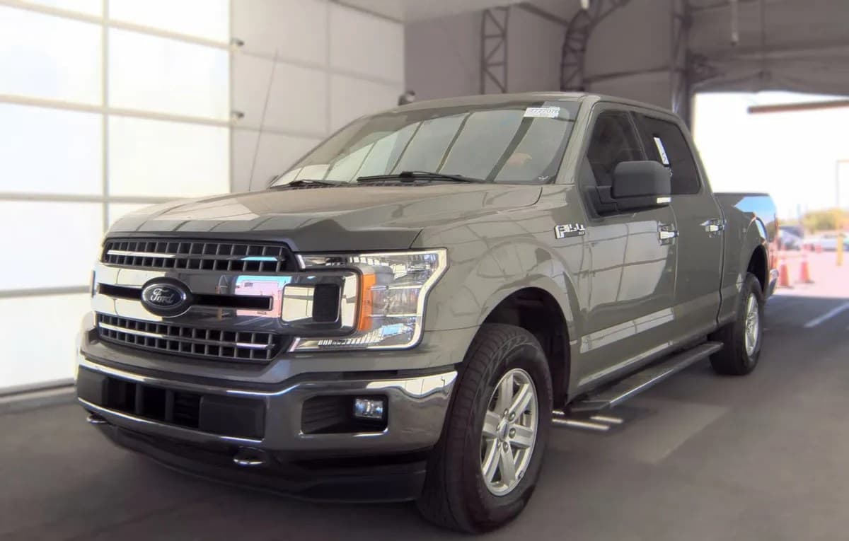 2019 FORD F-150 XLT CREW CAB MEDIUM BED 2