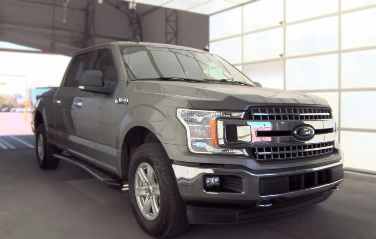 2019 FORD F-150 XLT CREW CAB MEDIUM BED 4