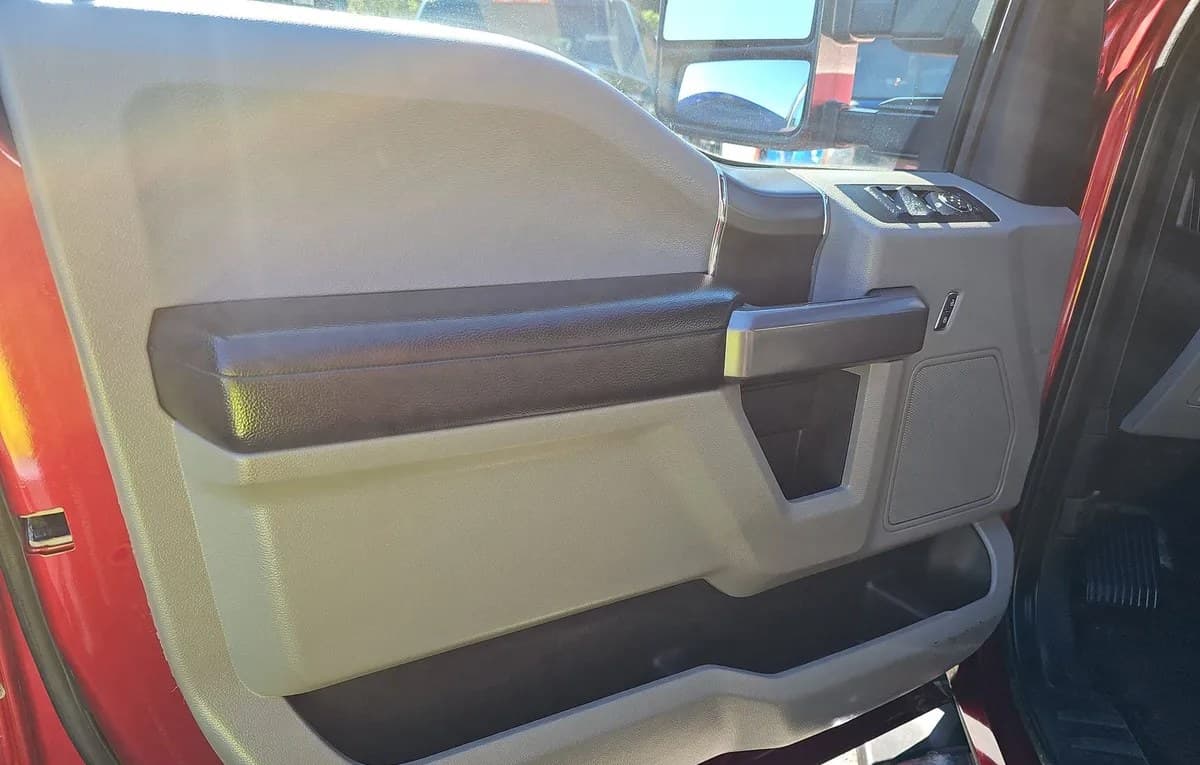 2019 FORD F-150 XLT CREW CAB MEDIUM BED 6