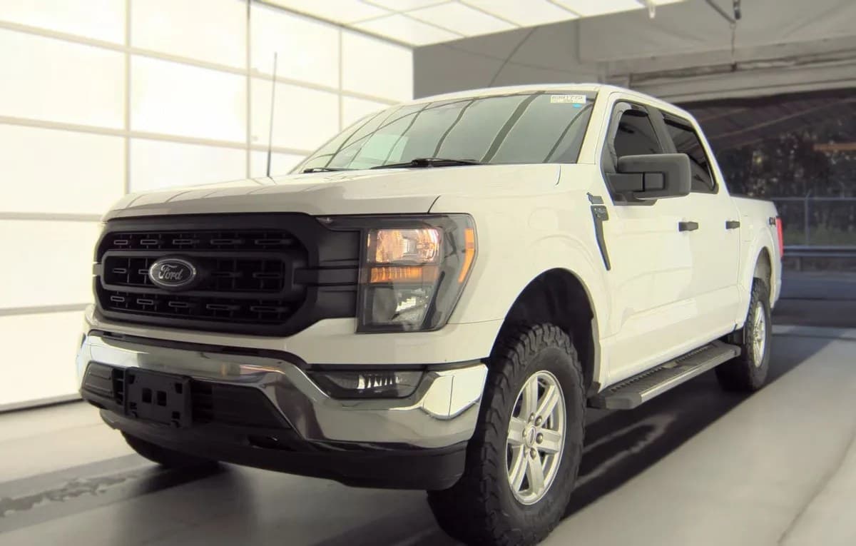 2023 FORD F-150 XL CREW CAB SHORT BED 2