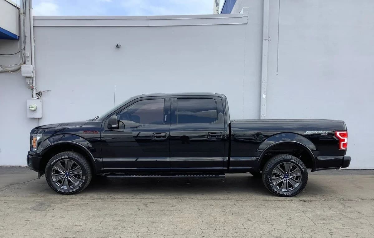 2018 FORD F-150 XLT CREW CAB MEDIUM BED 4