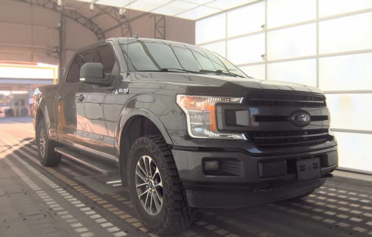 2018 FORD F-150 XLT CREW CAB MEDIUM BED 4