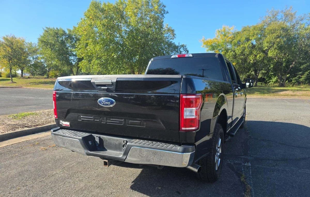 2019 FORD F-150 XLT CREW CAB MEDIUM BED 4