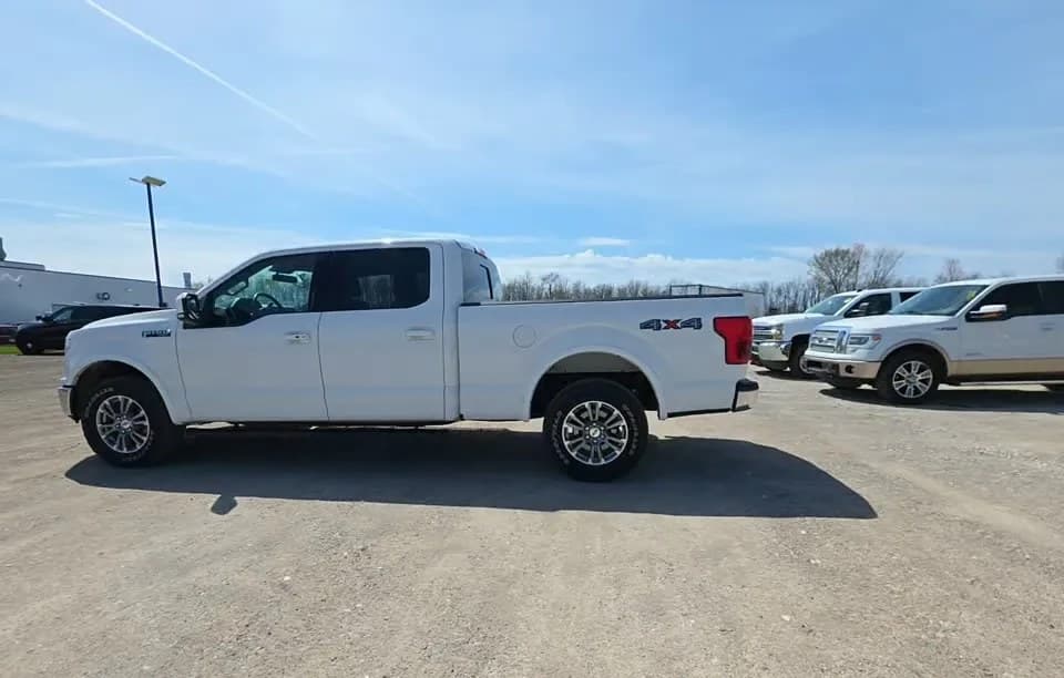 2020 FORD F-150 LARIAT CREW CAB MEDIUM BED 4