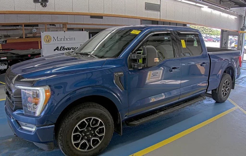 2023 FORD F-150 XLT CREW CAB MEDIUM BED
