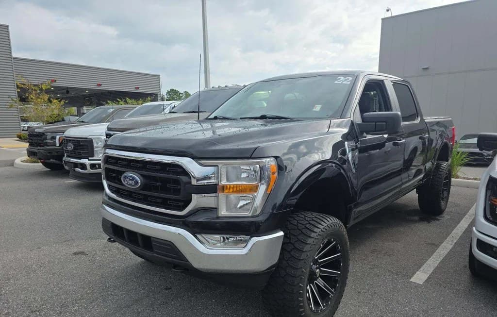 2022 FORD F-150 XLT CREW CAB MEDIUM BED