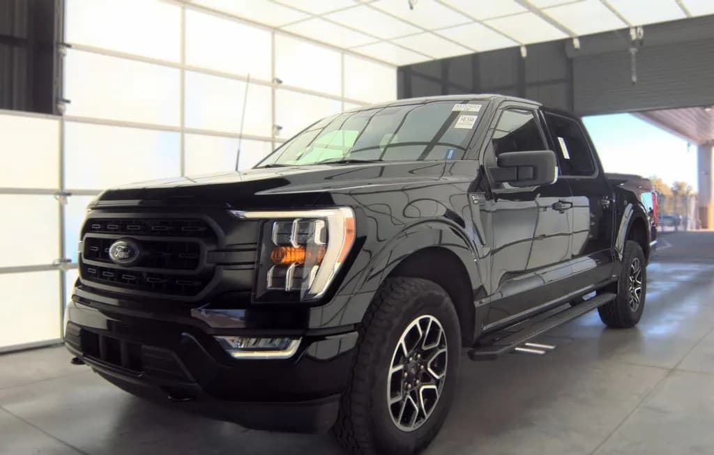 2023 FORD F-150 XLT CREW CAB SHORT BED