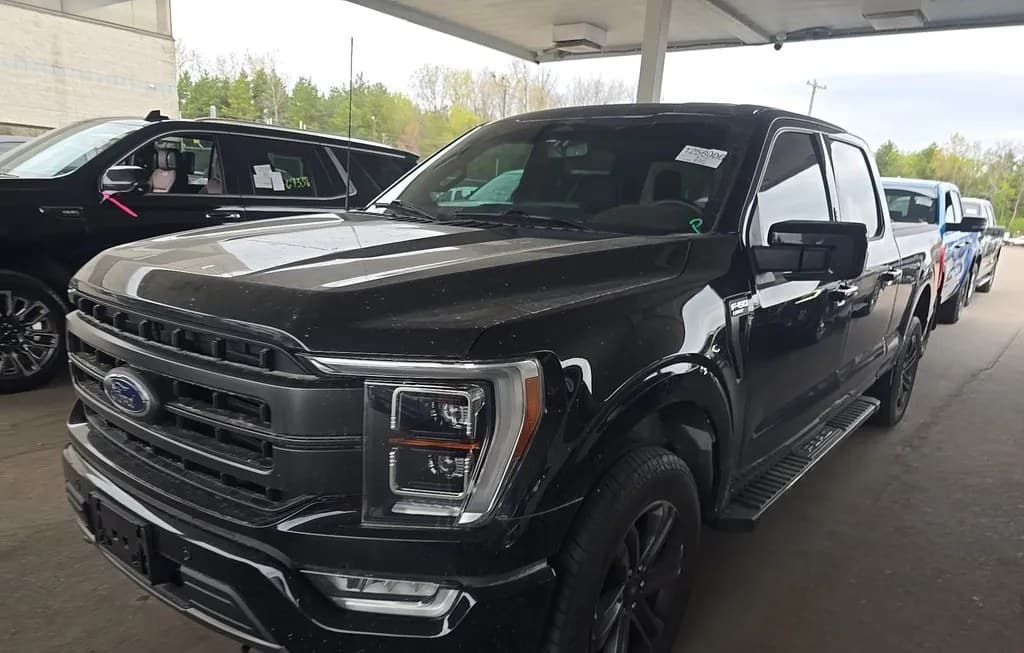 2023 FORD F-150 LARIAT CREW CAB MEDIUM BED
