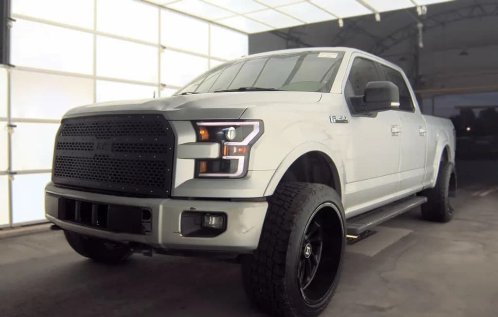 2017 FORD F-150 XLT CREW CAB MEDIUM BED